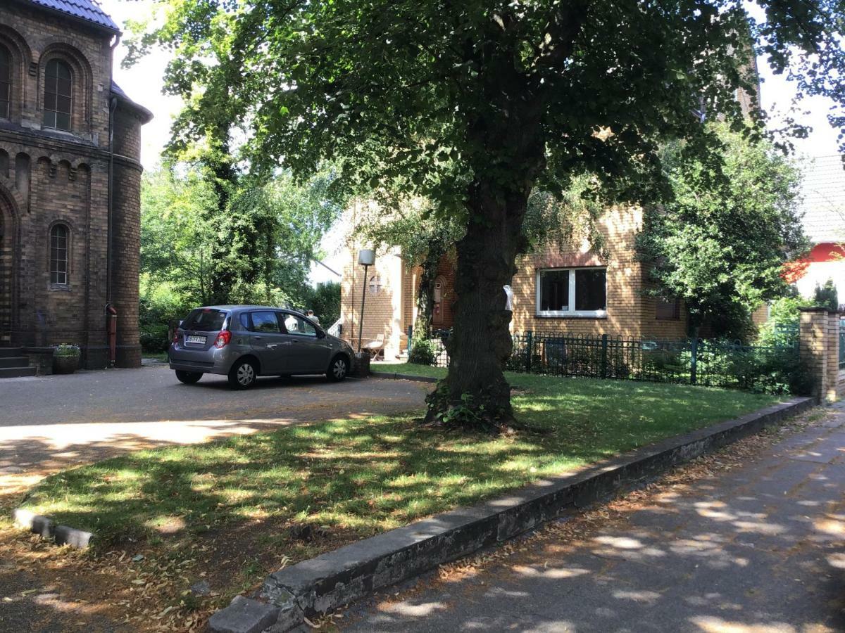 Altes Pfarrhaus Apartment Oberhausen  Bagian luar foto